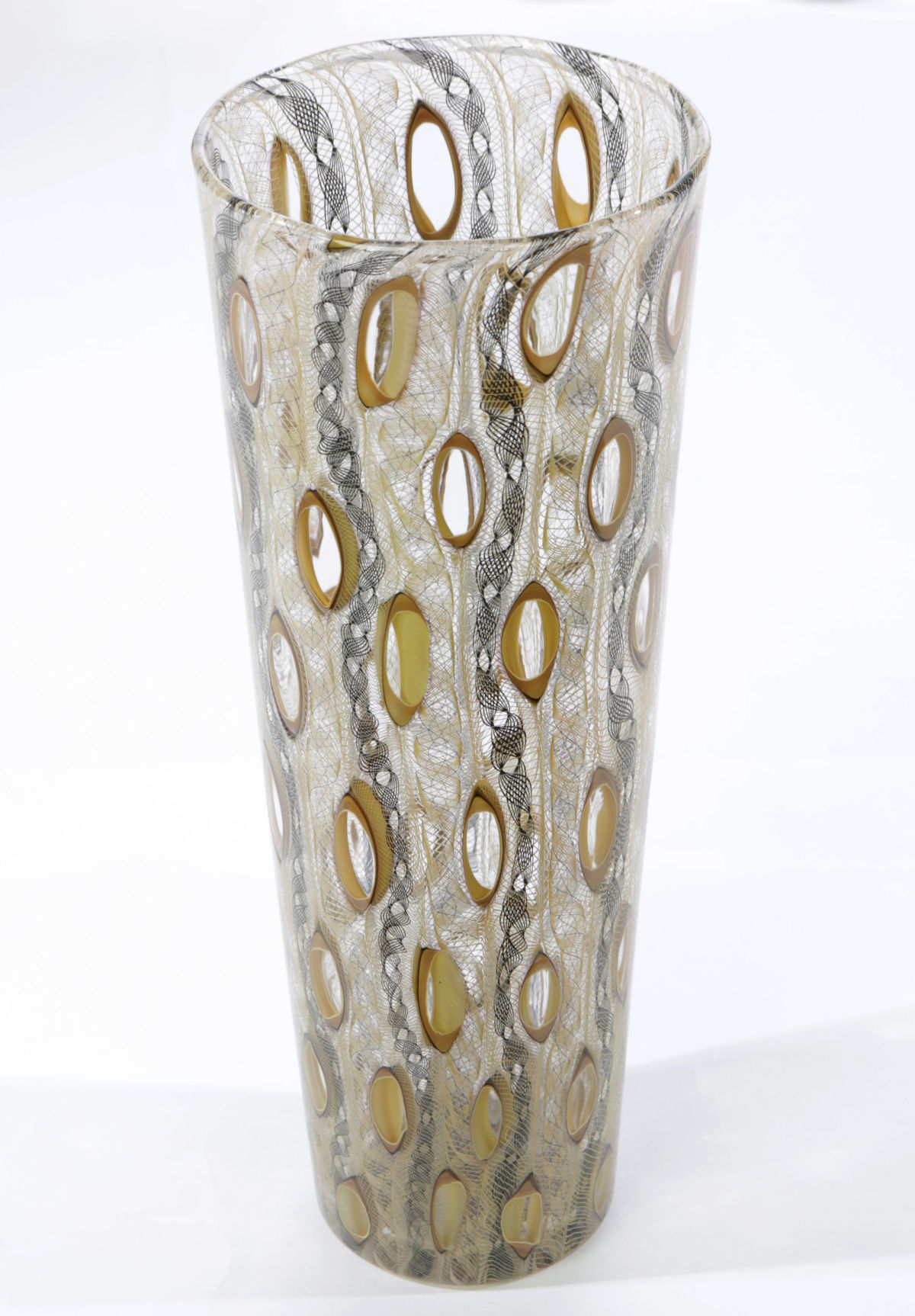Peacock pattern vase